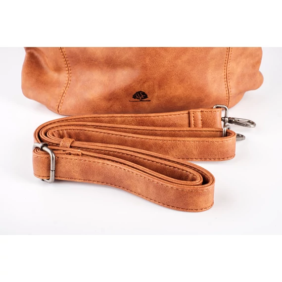 rendező zsebekkel 31*32 cm - Karamell